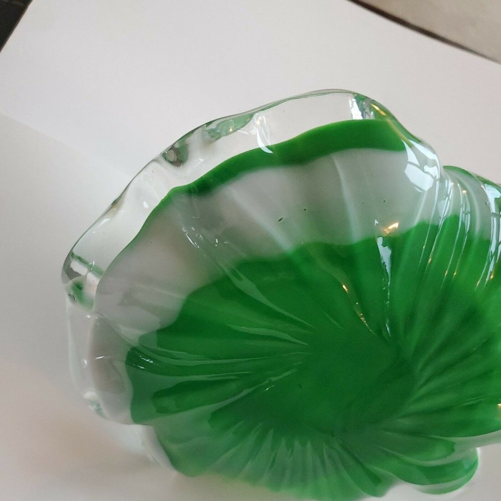 Vintage Green Depression Glass Unique Curved Swirl Candy Dish w/Handle 8x7x6 - Picture 7 of 7